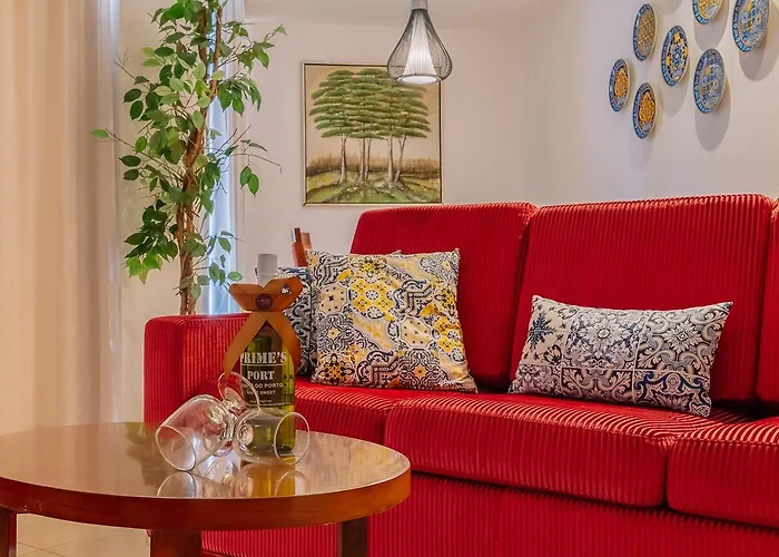 Monicca Collection Suites&resi ホテル