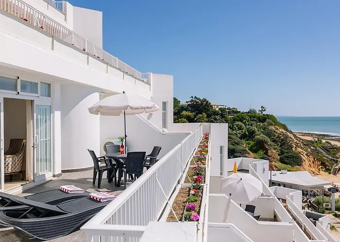 Monicca Collection Suites&resi 4* アルブフェイラ