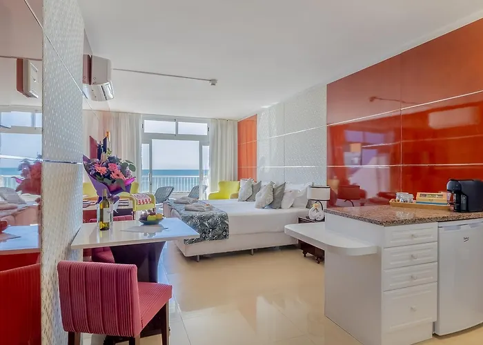 ホテル Monicca Collection Suites&resi 4*