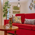 Monicca Collection Suites&resi 호텔