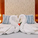호텔 Monicca Collection Suites&resi