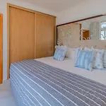 Monicca Collection Suites&resi 호텔 4*