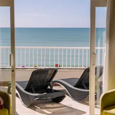 Monicca Collection Suites&resi Hotell Albufeira