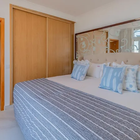 Monicca Collection Suites&resi Hotell 4*