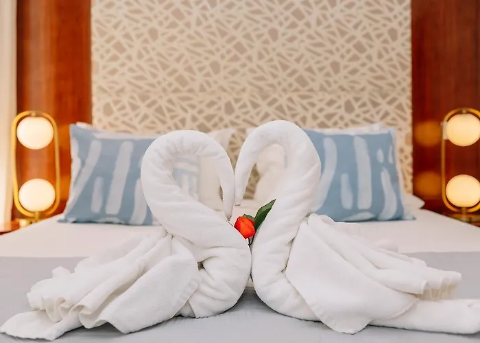 Hotel Monicca Collection Suites&resi